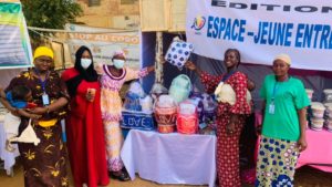 Lire la suite à propos de l’article EXPOSITION DE JEUNES FINANCÉS PAR LE FACEJ AU FESTIVAL SÉGOU ART